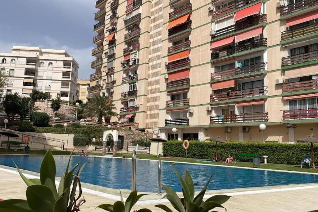 Apartamento Con Terraza A Pie De Playa Benalmádena Buitenkant foto